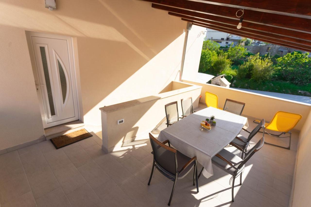 Apartman Marel Zrnovnica ภายนอก รูปภาพ